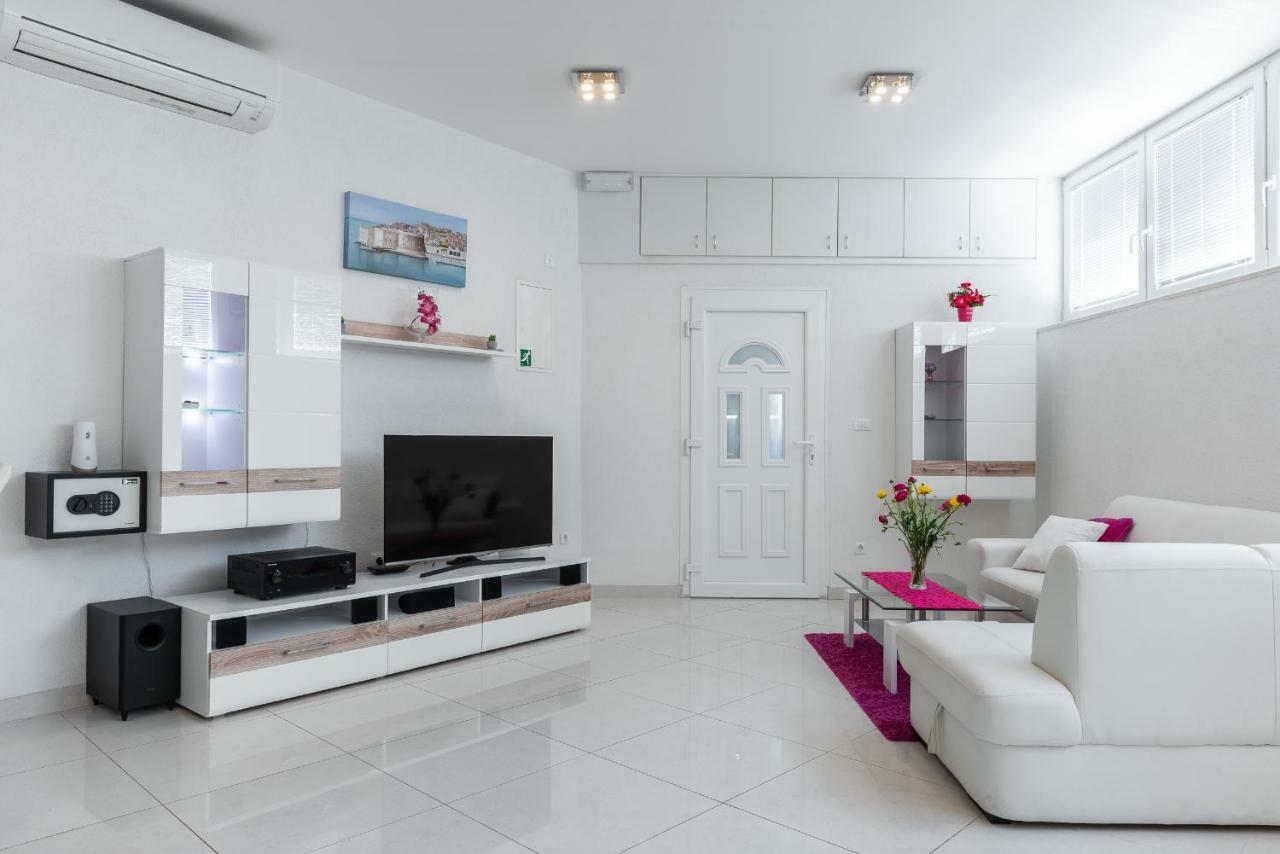 Luxury Sensation Spacious & Free Private Garage Ντουμπρόβνικ Εξωτερικό φωτογραφία